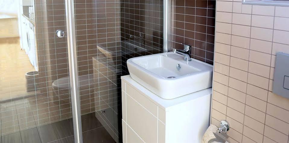 Sarajevo Suit Hotel Коджаели Екстериор снимка
