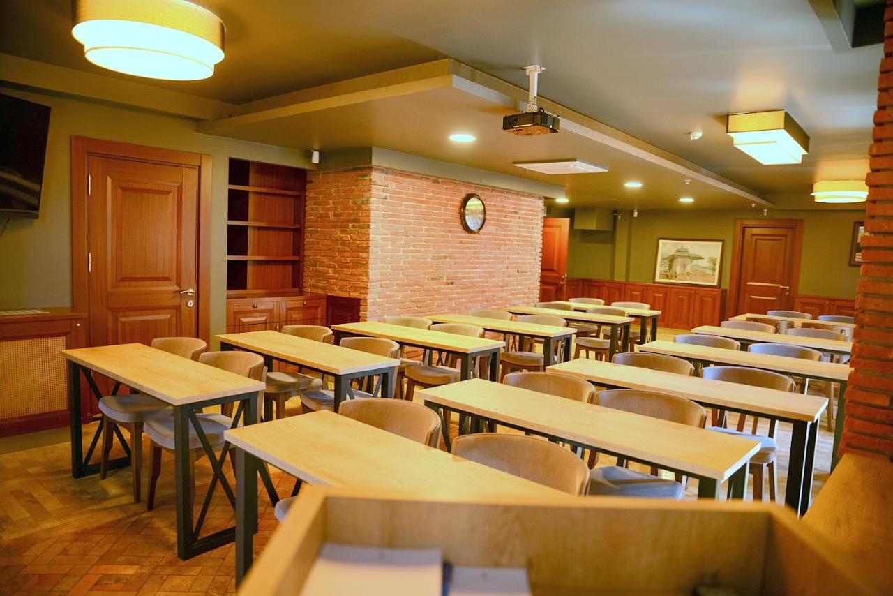 Sarajevo Suit Hotel Коджаели Екстериор снимка